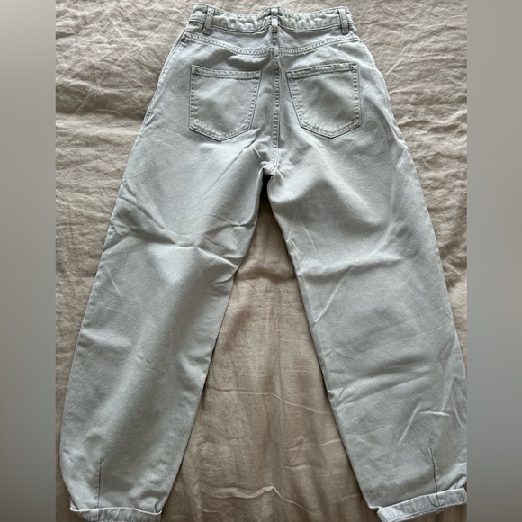 Zara Barrel Leg Jeans with Darts - size 0 - Picture 2 of 5